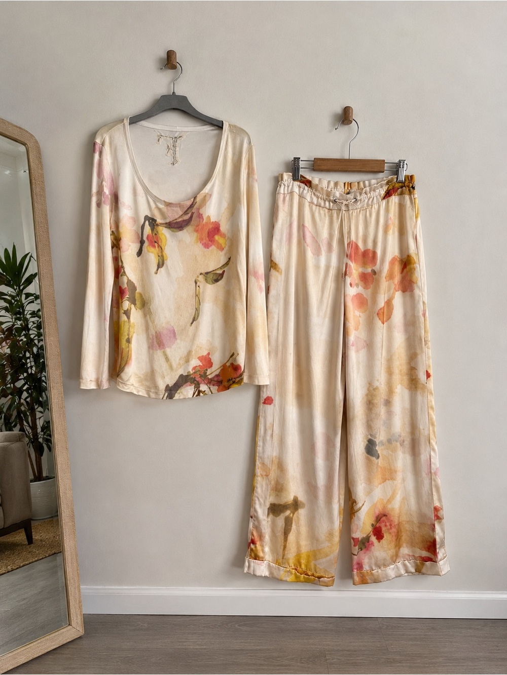 Vintage FERRE Floral Lounge Set 44 | Watercolor Print Top & Wide Leg Pants - Picture 2 of 16